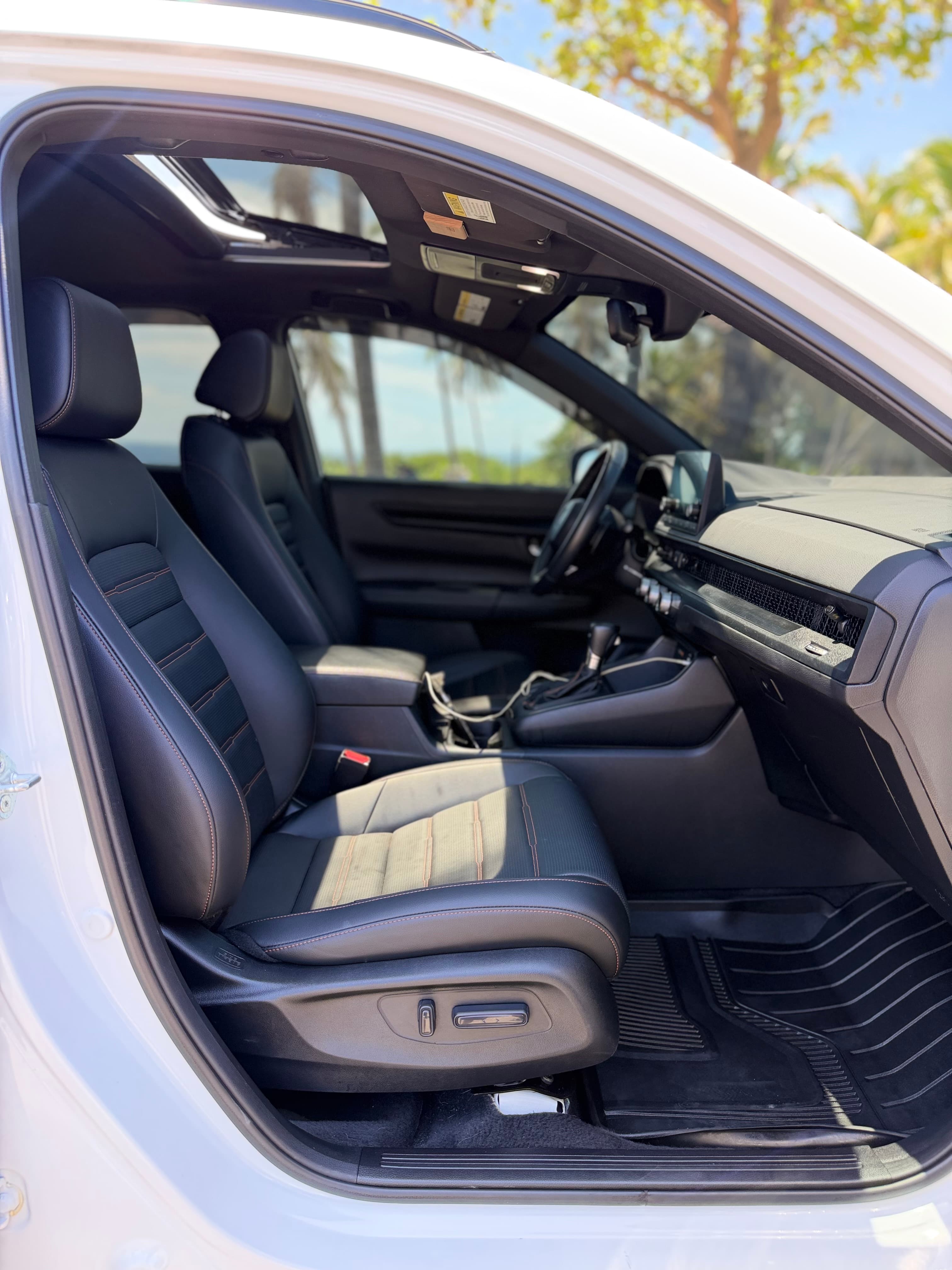 Honda CR-V 2024 Sport-L, color blanca