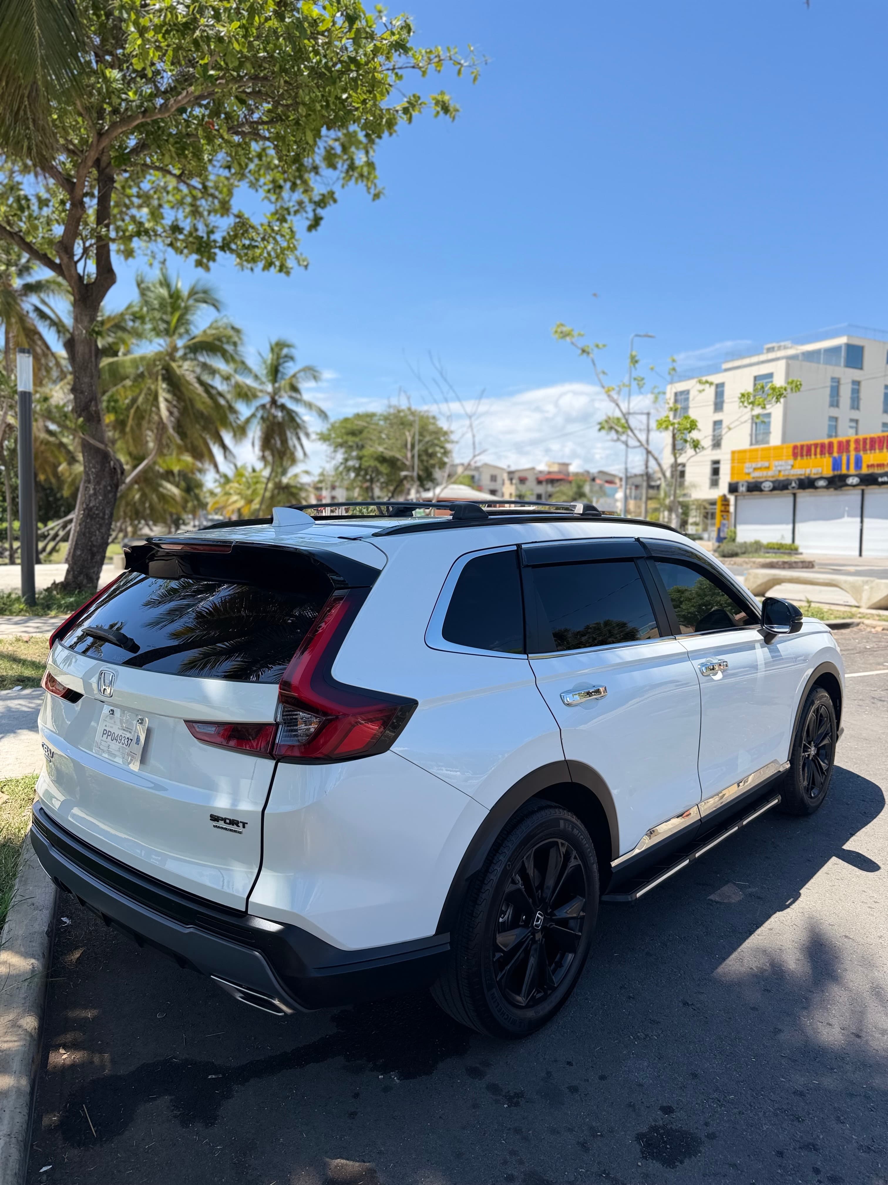 Honda CR-V 2024 Sport Touring, color blanca