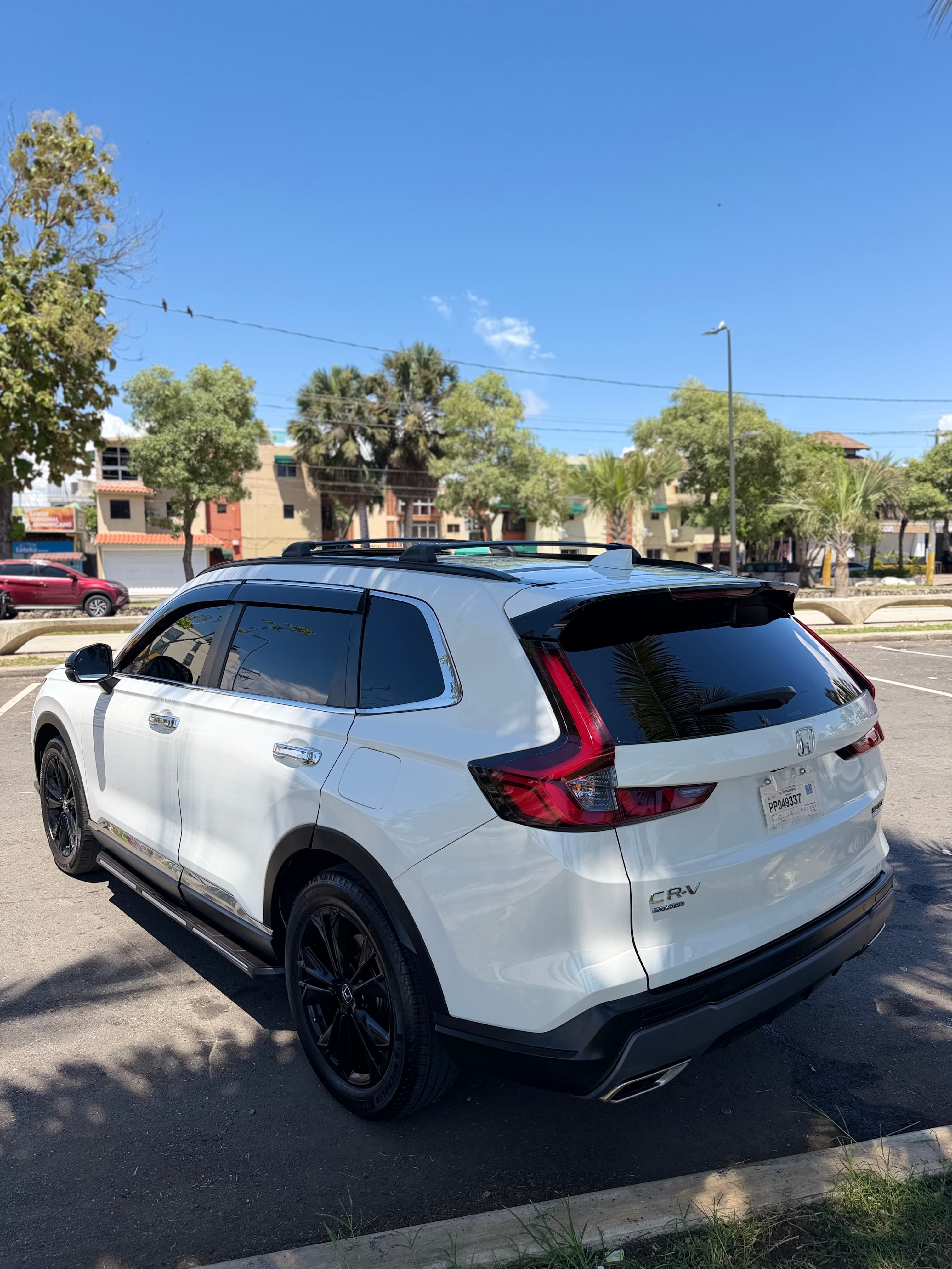 Honda CR-V 2024 Sport Touring, color blanca